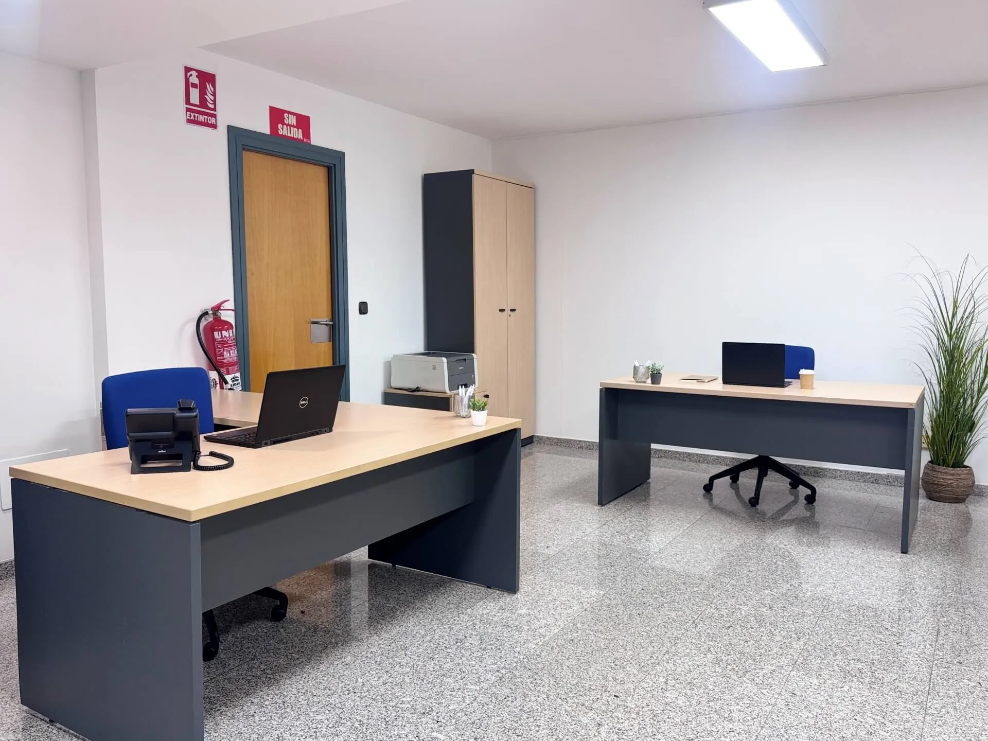 Puesto fijo de coworking premium